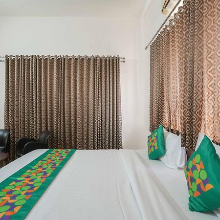 Treebo Pappilon Palace - Pvs Circle Mangalore Bagian luar foto
