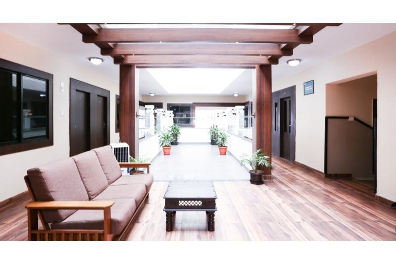 Treebo Pappilon Palace - Pvs Circle Mangalore Bagian luar foto