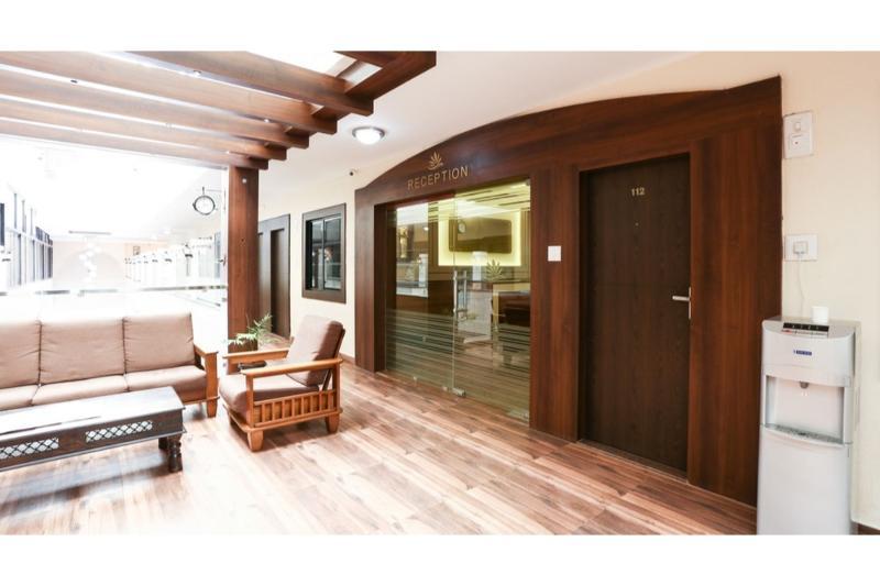 Treebo Pappilon Palace - Pvs Circle Mangalore Bagian luar foto